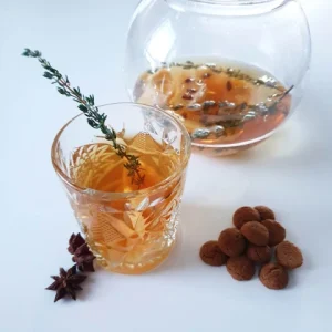 Speculaas punch. Deze kruiden kun je gebruiken in je cocktail